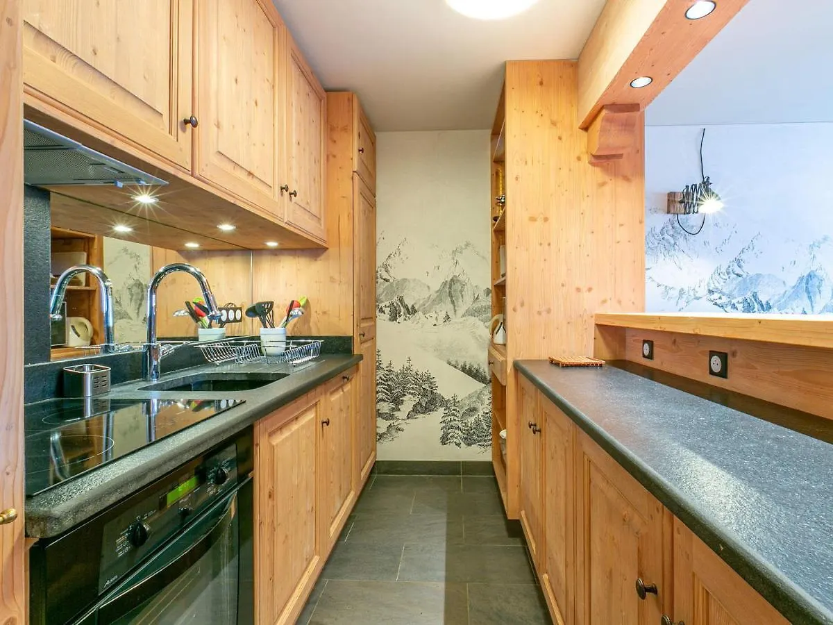 Appartement Haut De Gamme Avec Terrasse Et Acces Skis Aux Pieds A Val-D'Isere - Fr-1-694-206 0*,  France