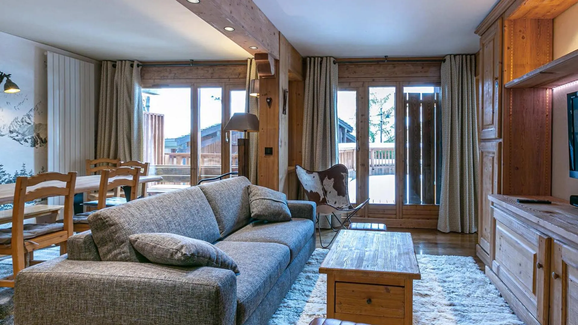 Appartement Haut De Gamme Avec Terrasse Et Acces Skis Aux Pieds A Val-D'Isere - Fr-1-694-206 France
